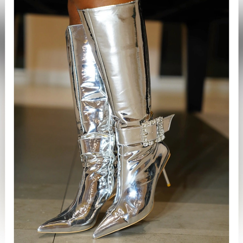 Heel boots